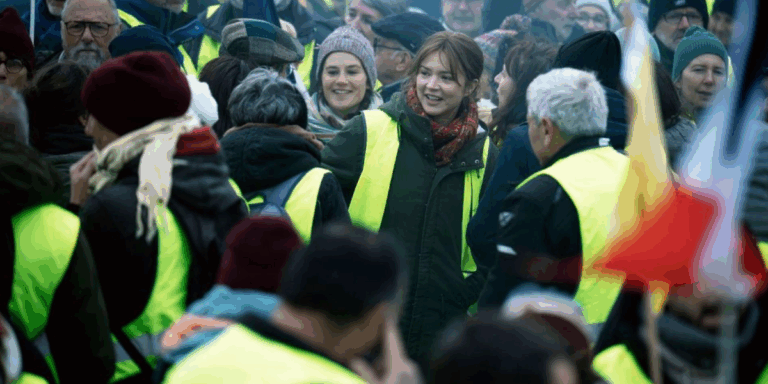 Lire la suite à propos de l’article Les Braises – SAMEDI 22 NOVEMBRE – 20H40 + Rencontre et discussion avec Thomas Kruithof, le réalisateur du film – 6,20€
