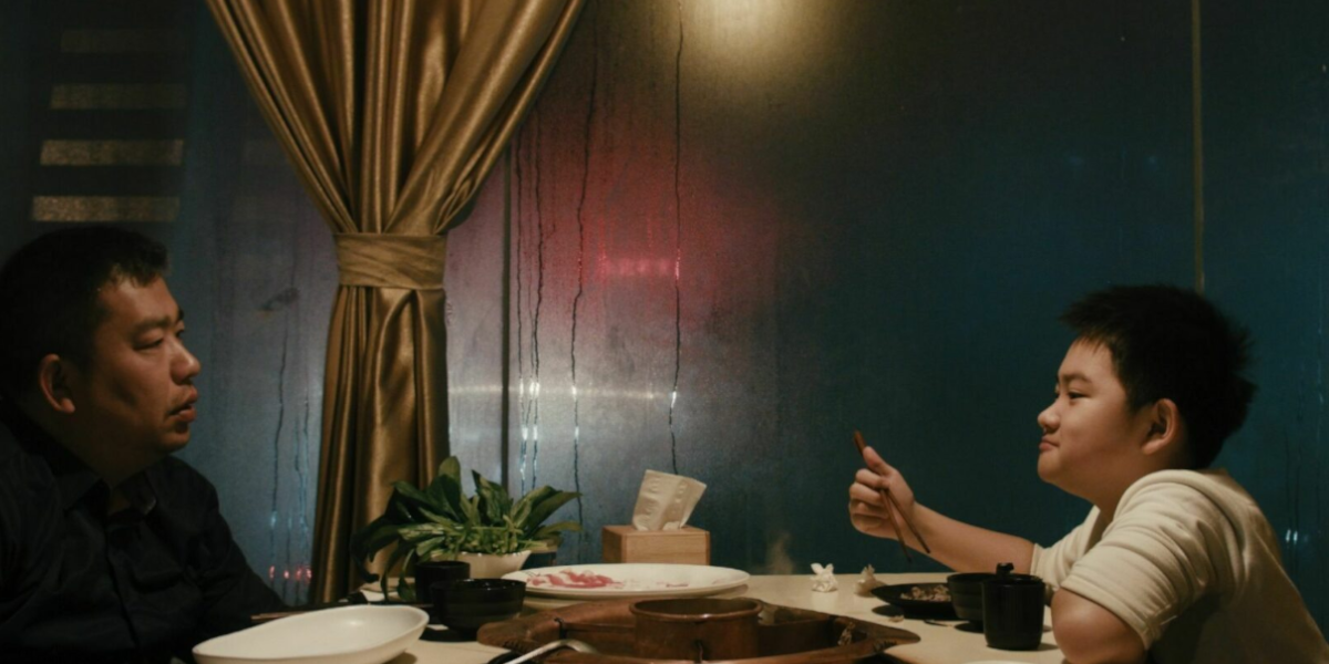 Lire la suite à propos de l’article Le veilleur – JEUDI 13 NOVEMBRE – 20H30 + Rencontre avec Lucie Rego, productrice du film et fondatrice de Hutong Productions – MOIS DU DOC