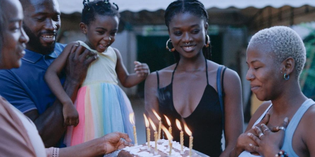 Lire la suite à propos de l’article Promis le ciel – VENDREDI 23 JANVIER – 20H30 – Avant-première – Festival Télérama – 4€ avec le pass Télérama