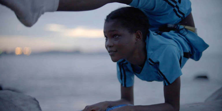 Lire la suite à propos de l’article Fantastique – DIMANCHE 29 MARS – 14H30 + Goûter + Démonstration de contorsion et discussion avec Wei-Ting DENG – dès 8/9 ans – Tarif unique : 5,70€