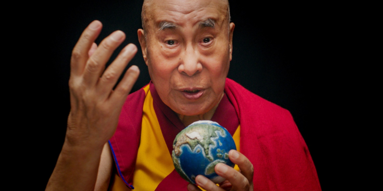 Lire la suite à propos de l’article La pleine conscience du bonheur – Un voyage avec le Dalaî Lama – DIMANCHE 29 MARS – 18H