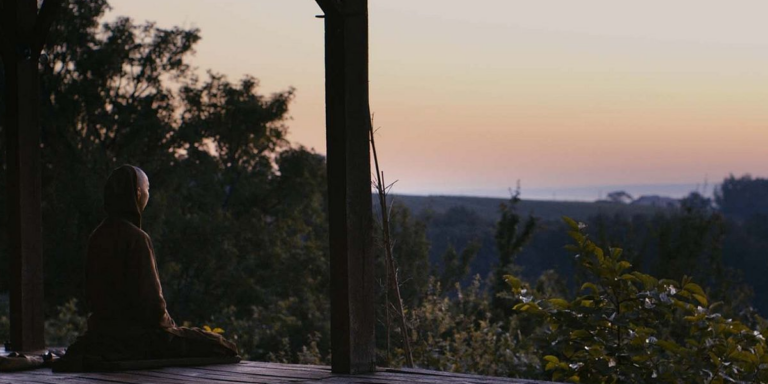 Lire la suite à propos de l’article Voyage en pleine conscience – SAMEDI 18 AVRIL – 18H30 + Rencontre avec la Sangha de Pessac et la Sangha du Bassin d&rsquo;Arcachon